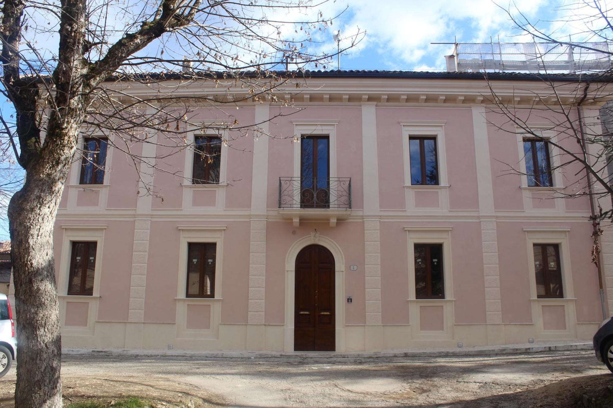 Guest House La Casa Del Mandatario LʼAquila Buitenkant foto